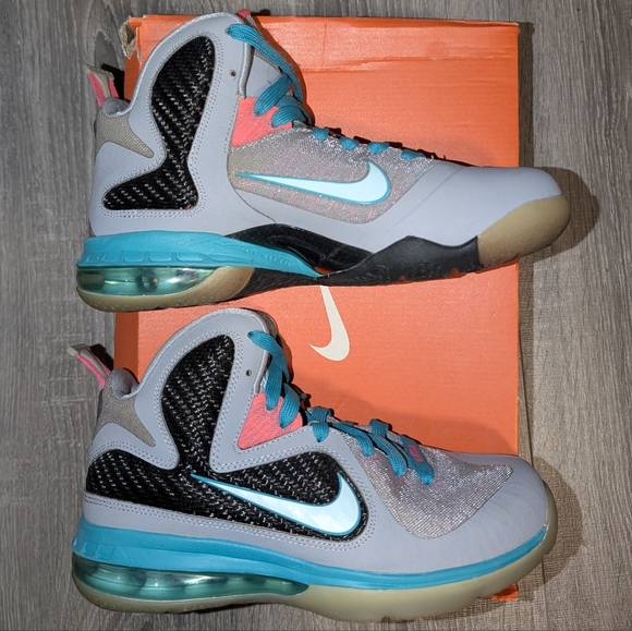 Nike LeBron 9 'South Beach' - Picture 1 of 8
